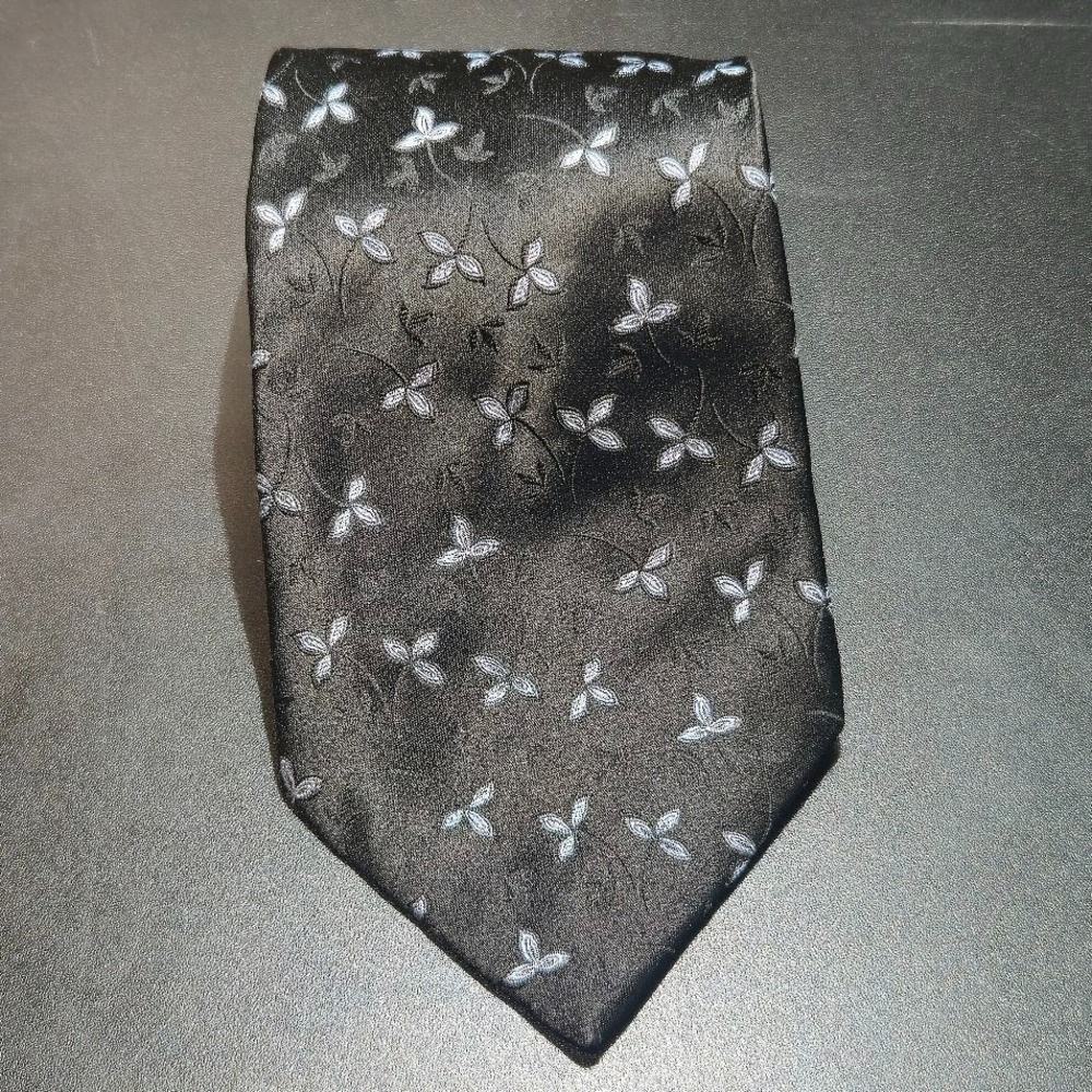 Nautica Mens Black Blue Floral 100% Silk Classic Necktie Accessory
